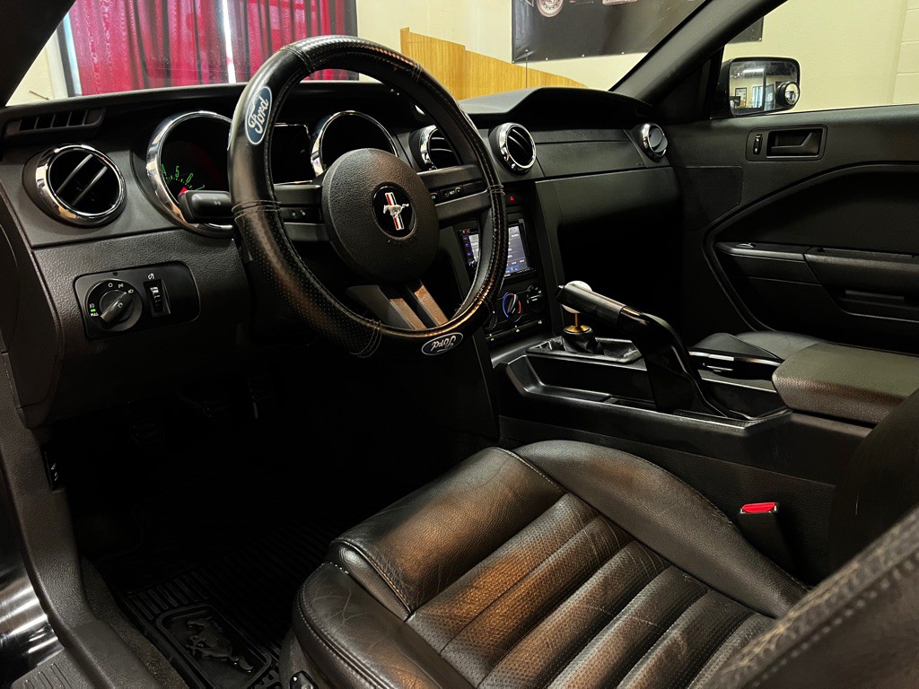 2006 Ford Mustang Image 13