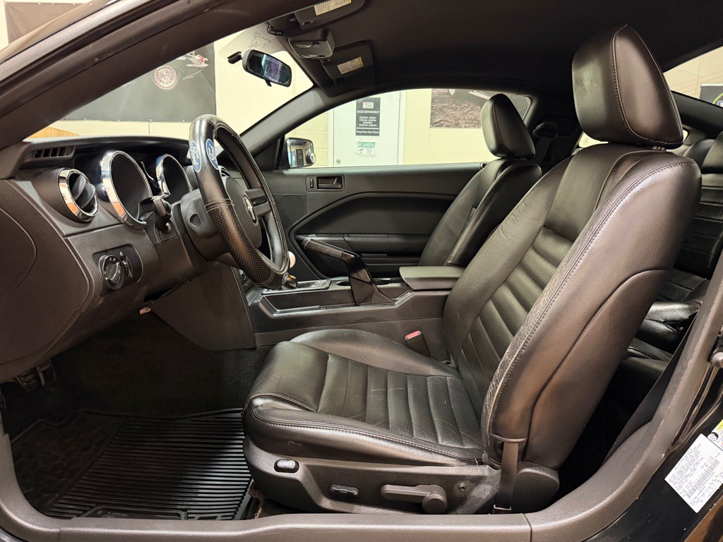 2006 Ford Mustang Image 14