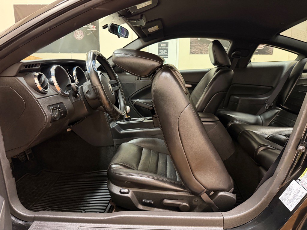 2006 Ford Mustang Image 16