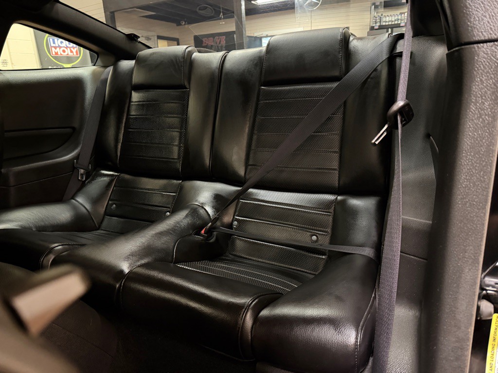 2006 Ford Mustang Image 17