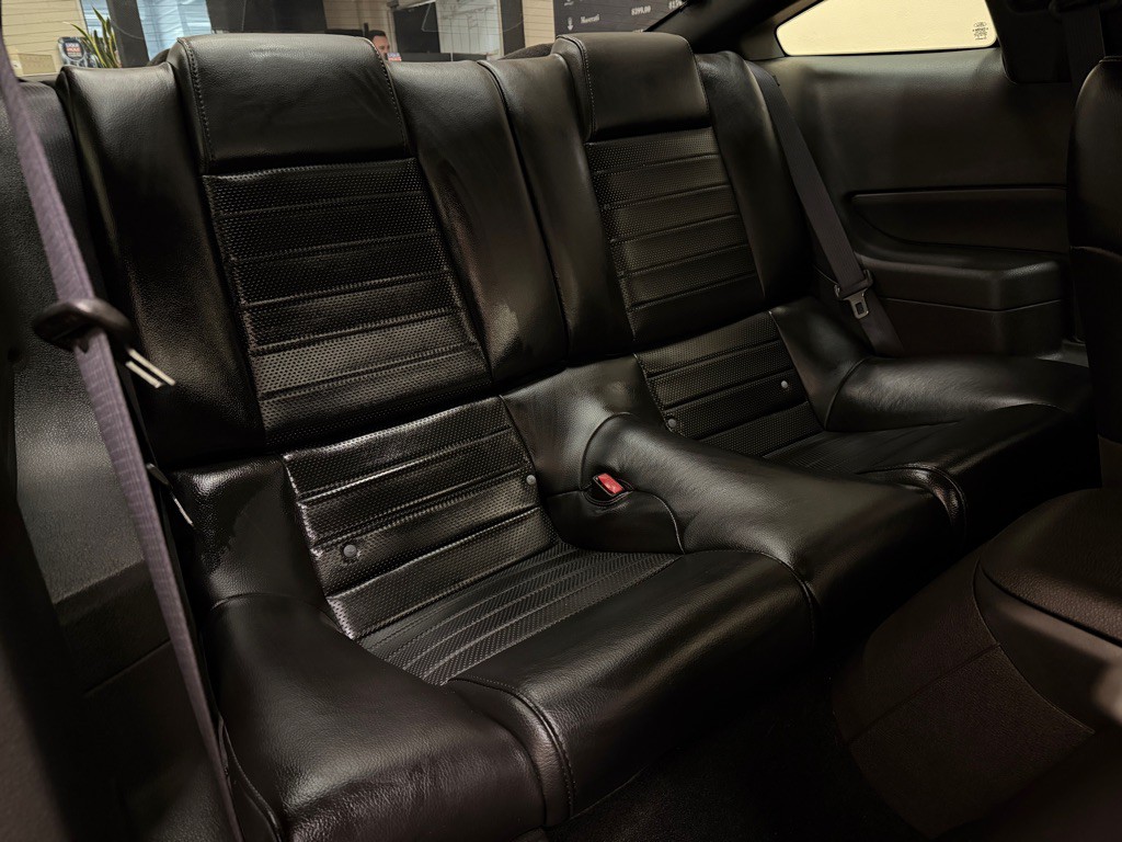 2006 Ford Mustang Image 18