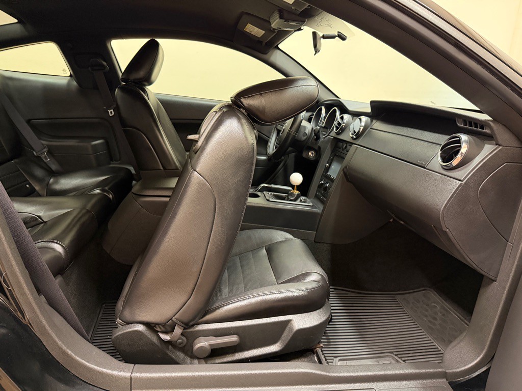 2006 Ford Mustang Image 19