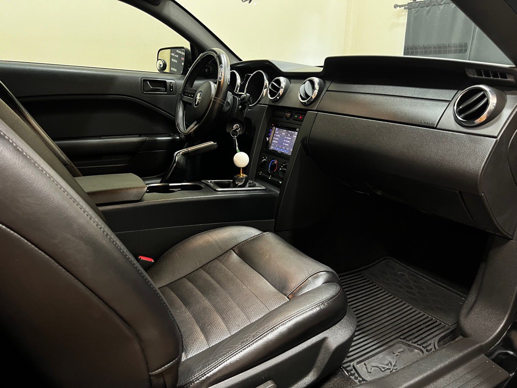 2006 Ford Mustang Image 22