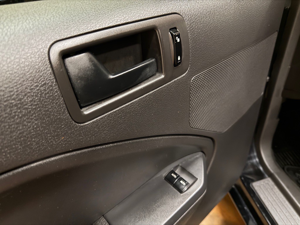 2006 Ford Mustang Image 31