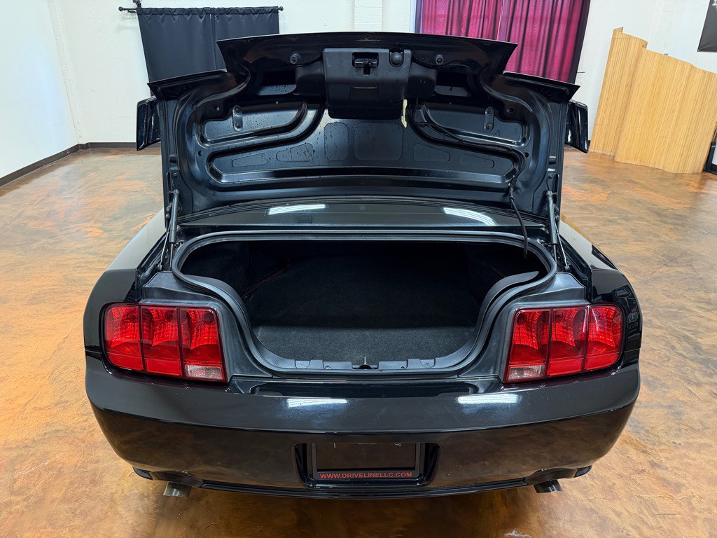 2006 Ford Mustang Image 35