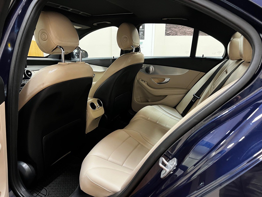 2018 Mercedes-Benz C-Class Image 17