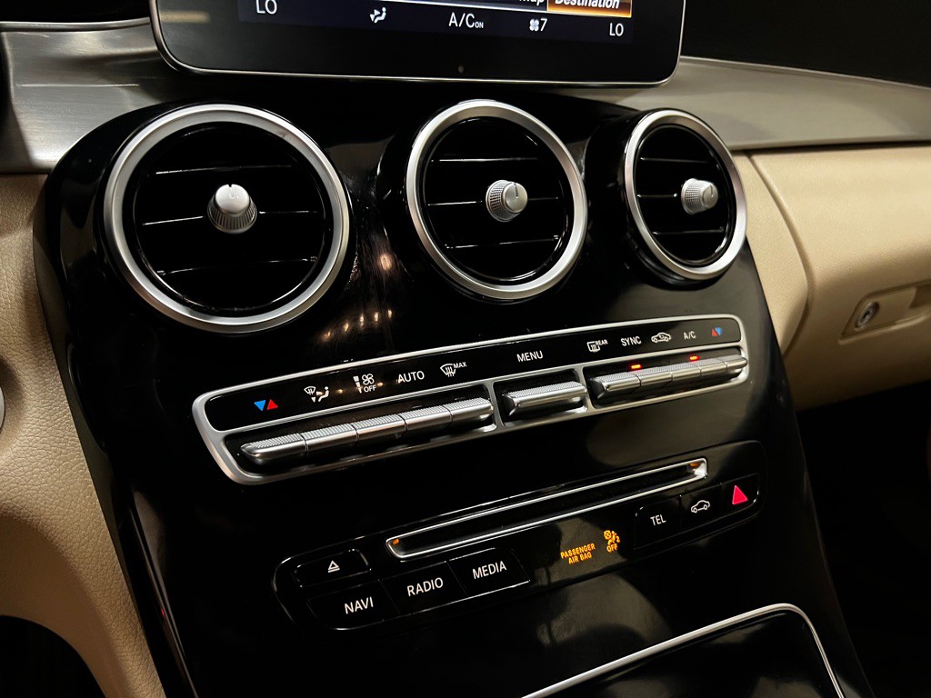 2018 Mercedes-Benz C-Class Image 33