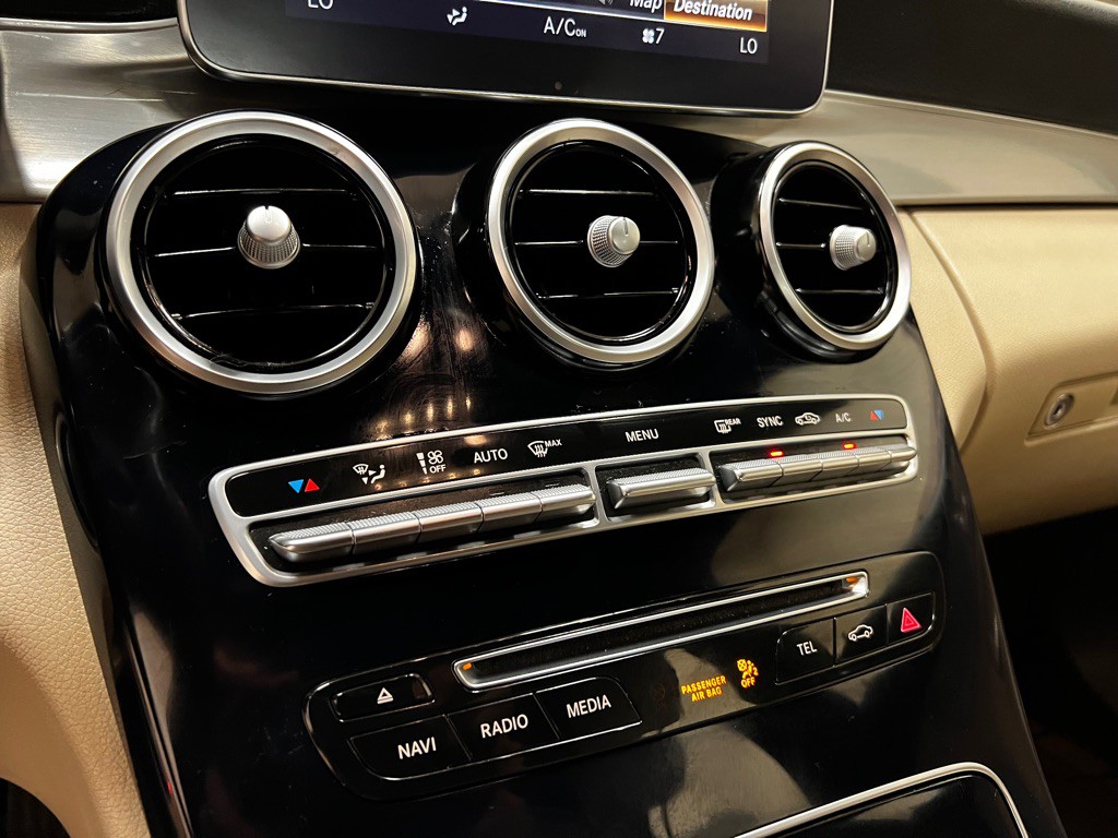 2018 Mercedes-Benz C-Class Image 35