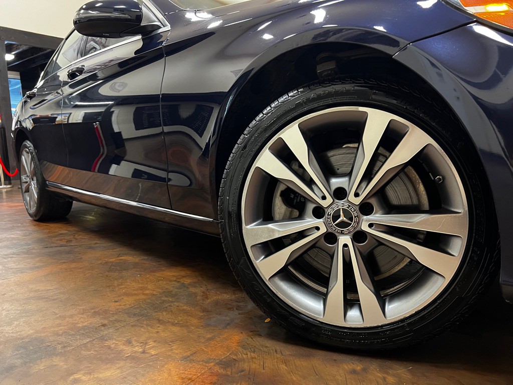 2018 Mercedes-Benz C-Class Image 39