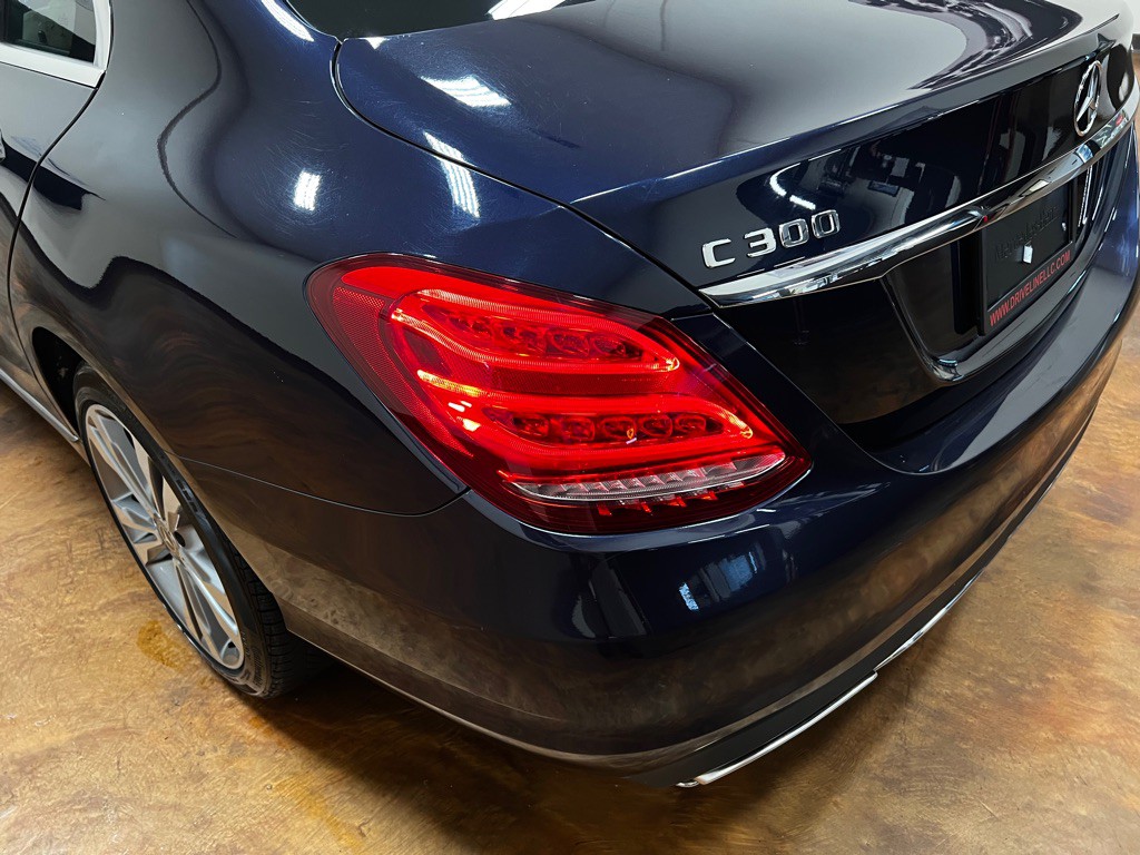 2018 Mercedes-Benz C-Class Image 42