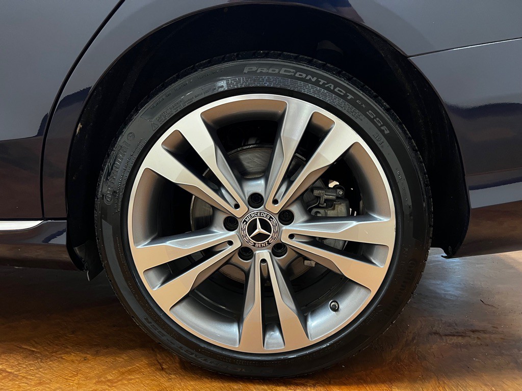 2018 Mercedes-Benz C-Class Image 50