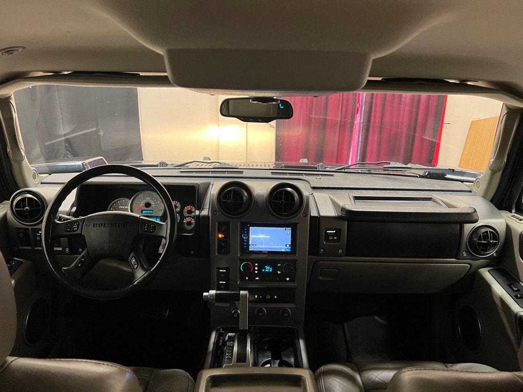 2003 HUMMER H2 Image 11