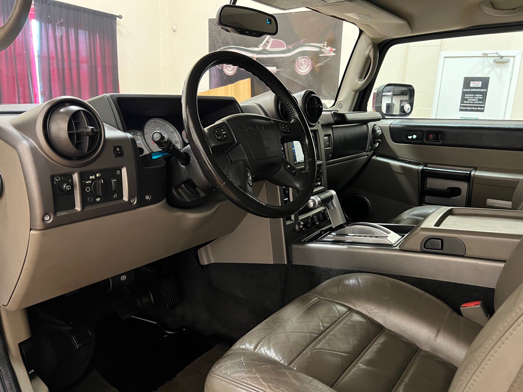 2003 HUMMER H2 Image 13