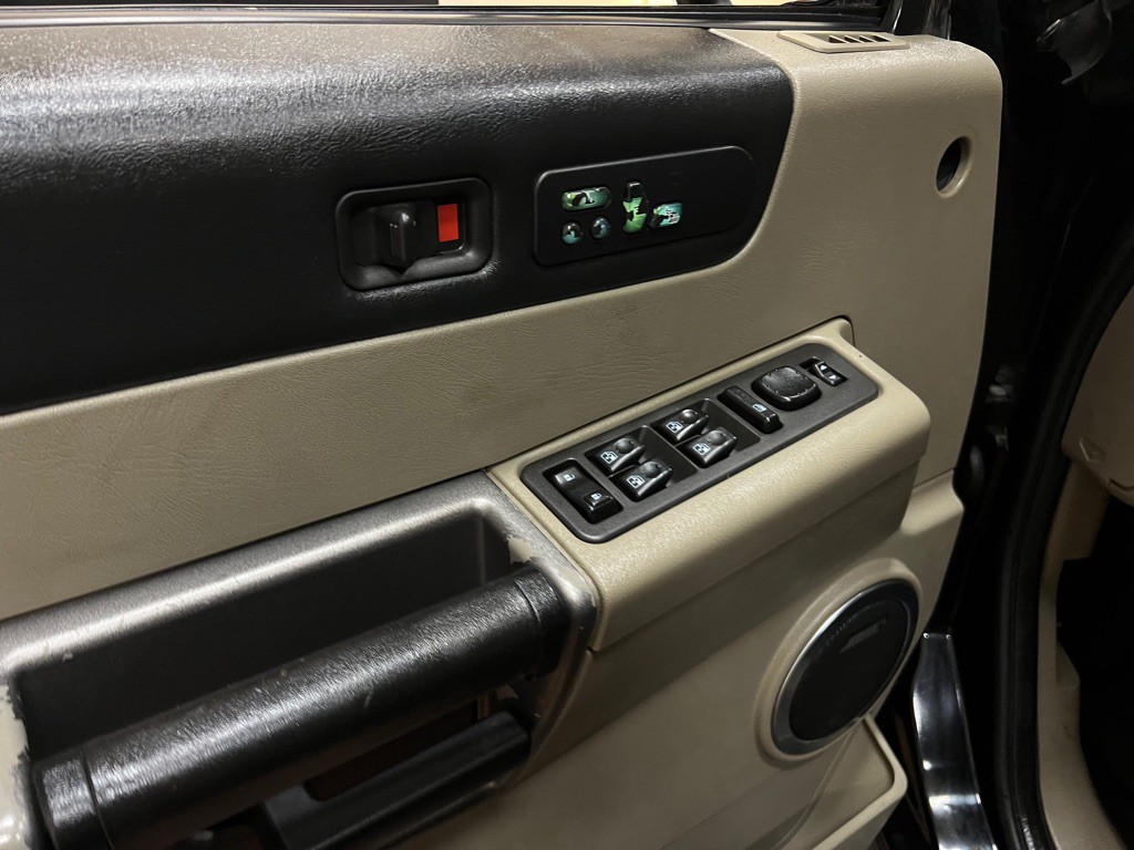 2003 HUMMER H2 Image 29