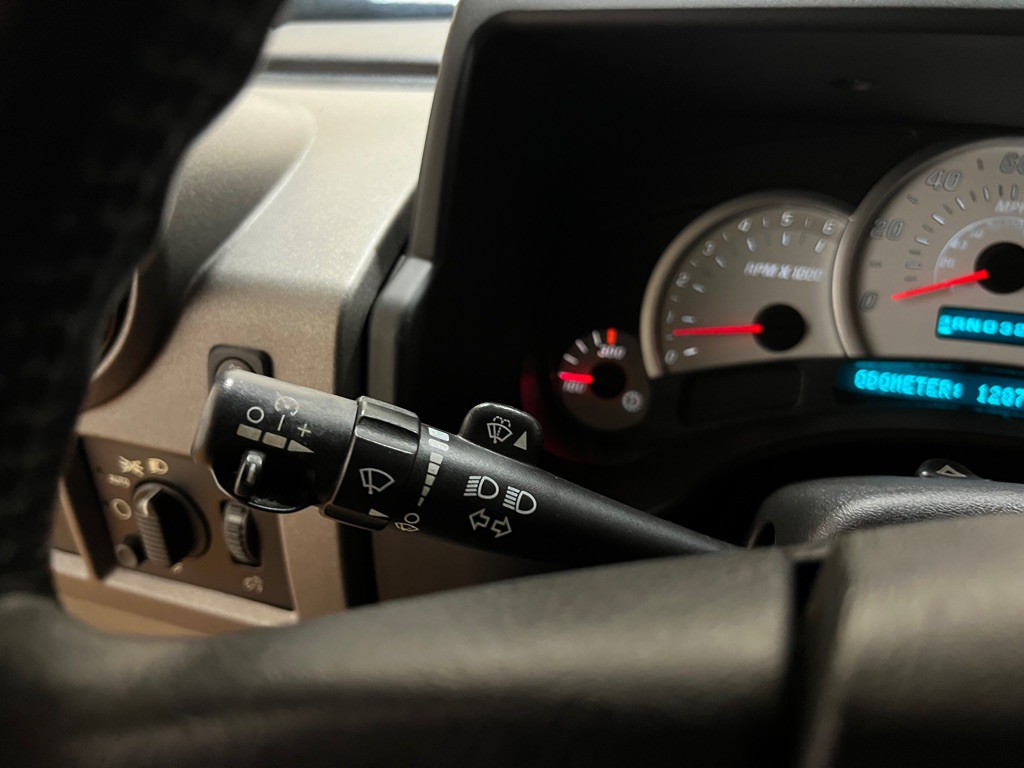 2003 HUMMER H2 Image 30