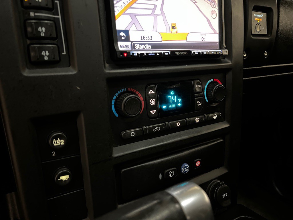 2006 HUMMER H2 Image 35