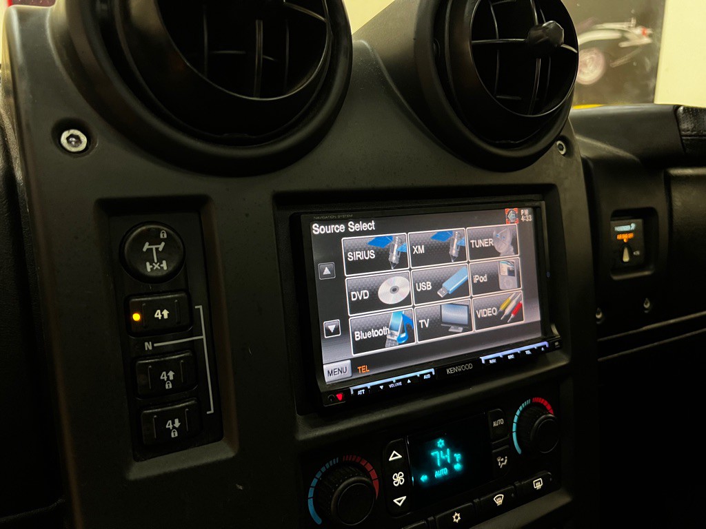 2006 HUMMER H2 Image 36