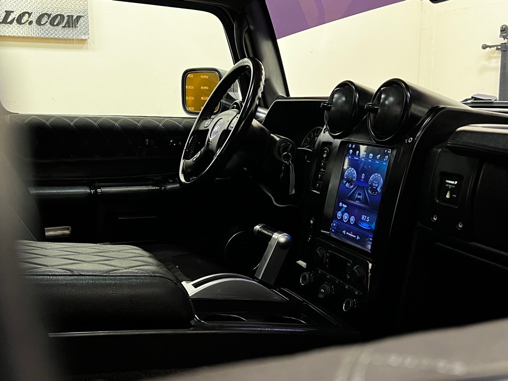 2006 HUMMER H2 Image 13