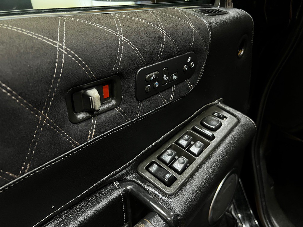 2006 HUMMER H2 Image 33
