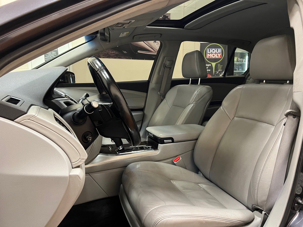 2014 Acura RLX Image 13