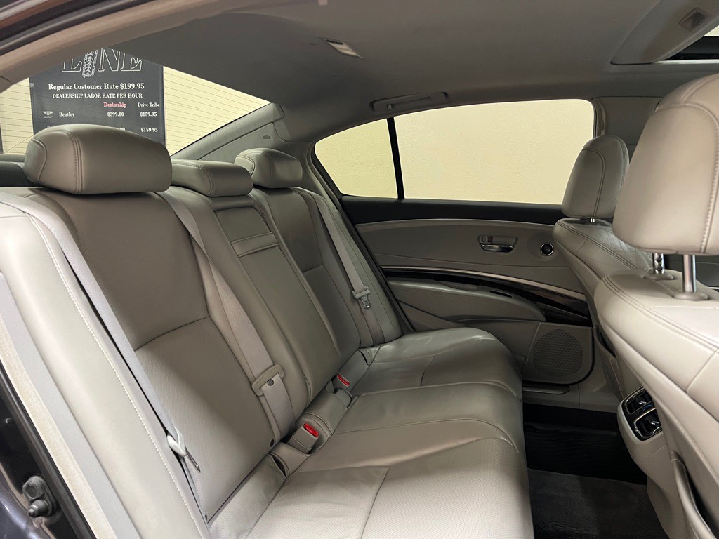 2014 Acura RLX Image 17