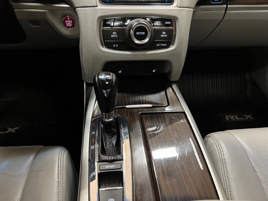 2014 Acura RLX Image 32