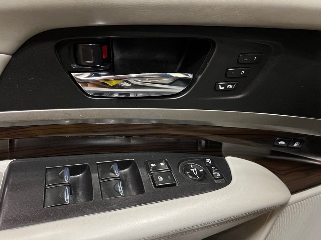 2014 Acura RLX Image 38