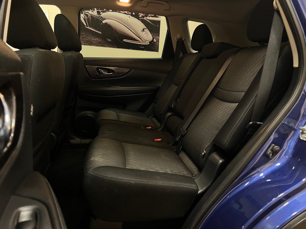 2019 Nissan Rogue Image 18