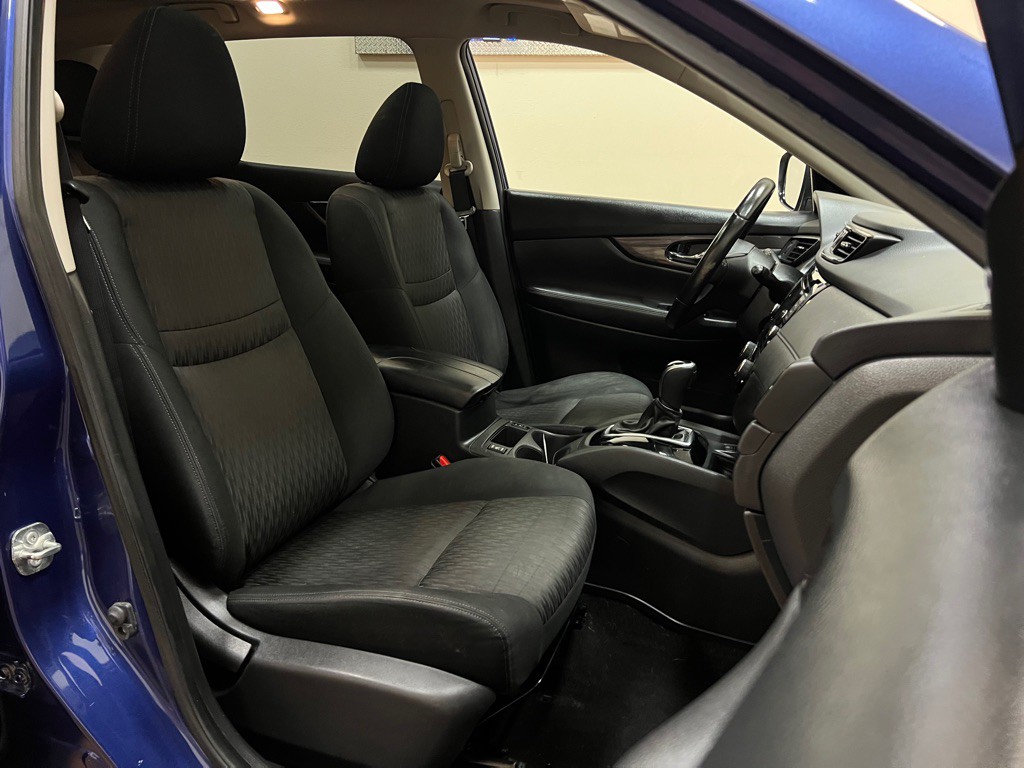 2019 Nissan Rogue Image 24