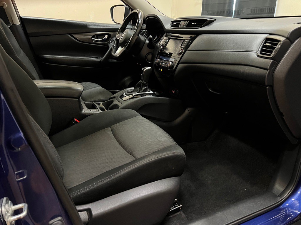 2019 Nissan Rogue Image 25