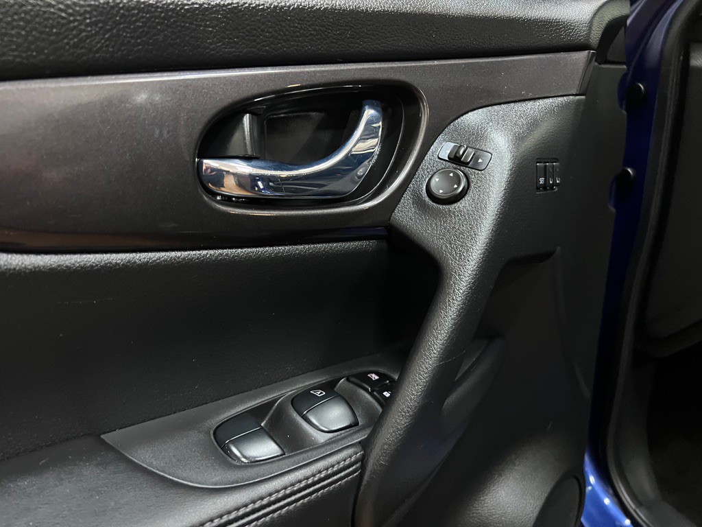 2019 Nissan Rogue Image 27