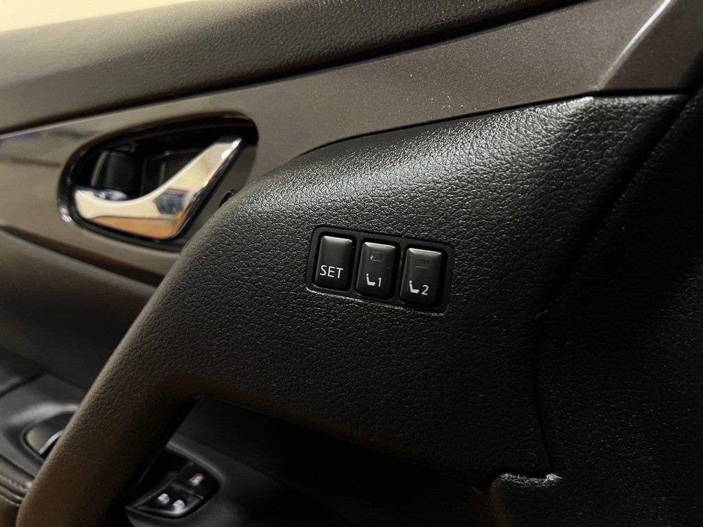 2019 Nissan Rogue Image 28