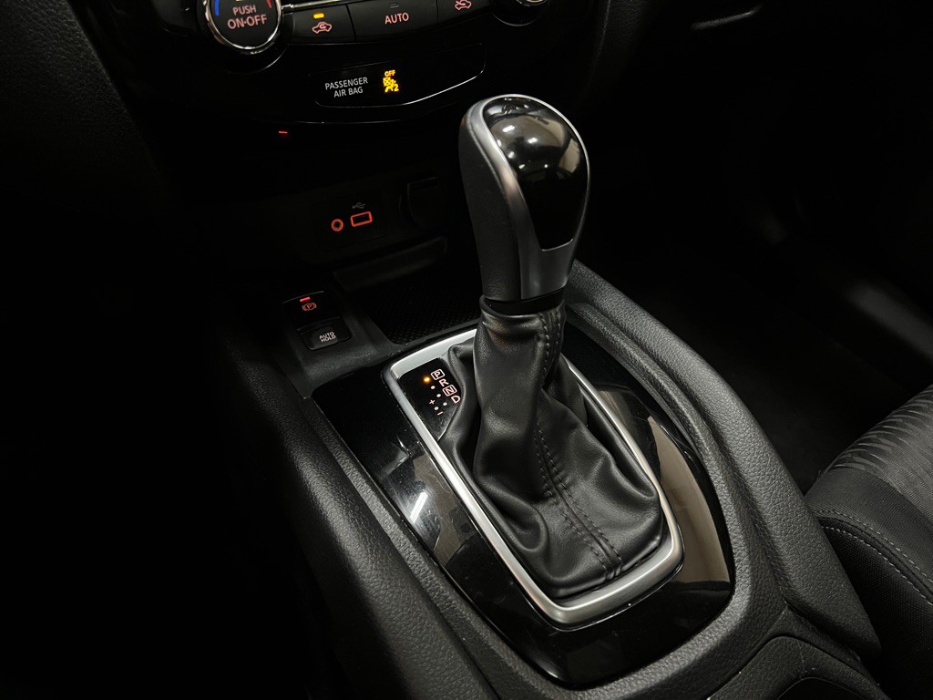 2019 Nissan Rogue Image 33