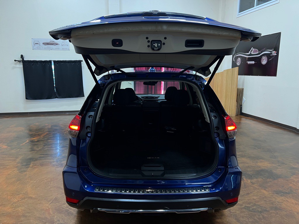 2019 Nissan Rogue Image 40