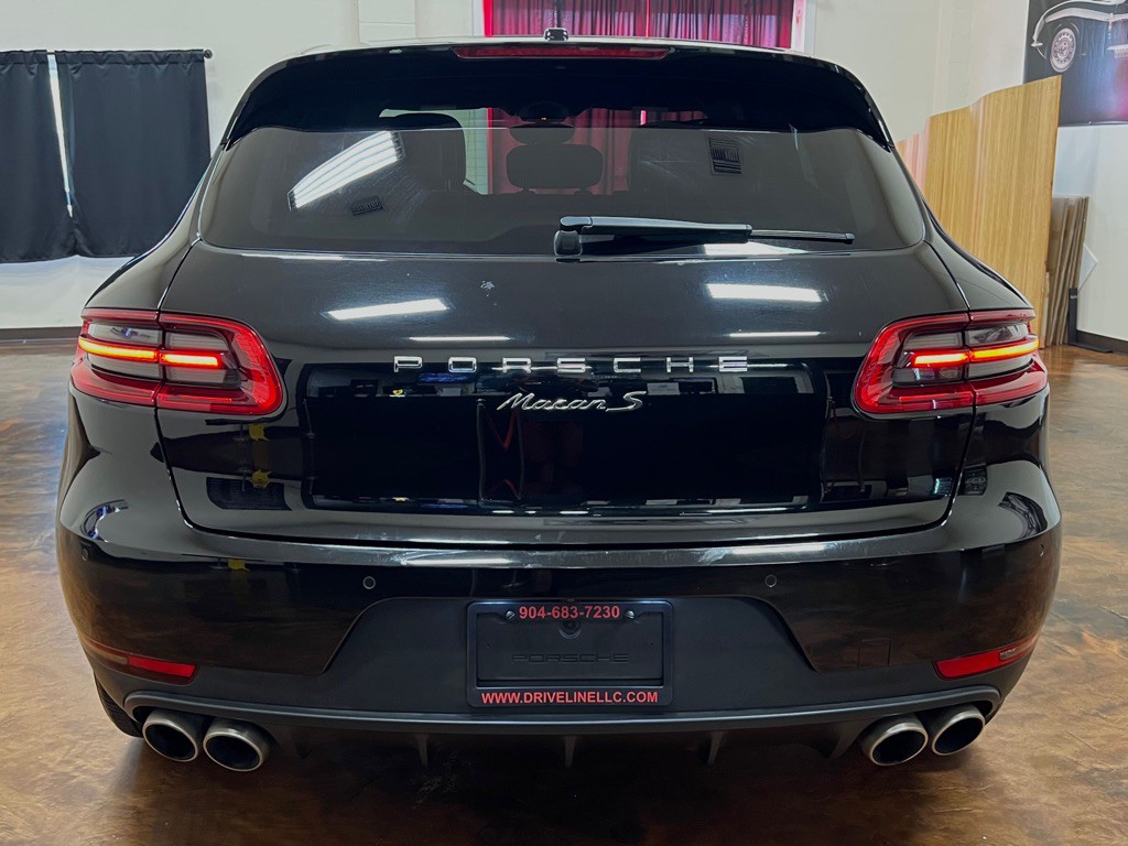 2015 Porsche Macan Image 8