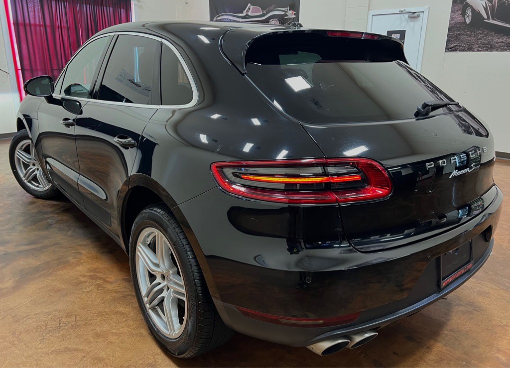 2015 Porsche Macan Image 42