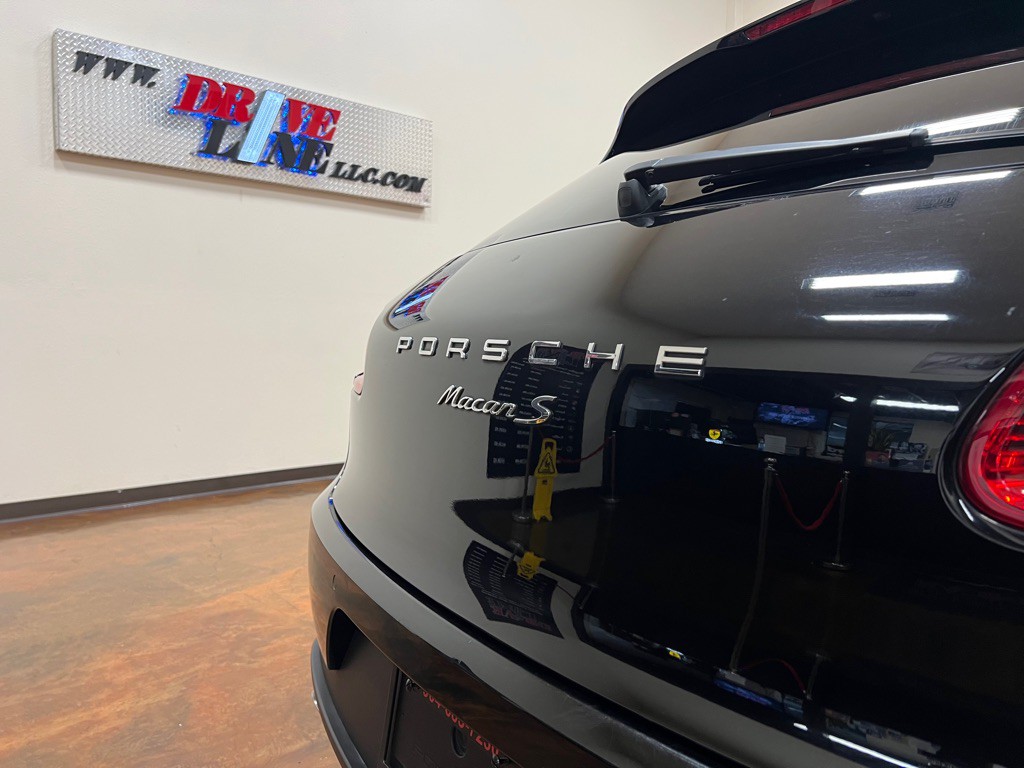 2015 Porsche Macan Image 46
