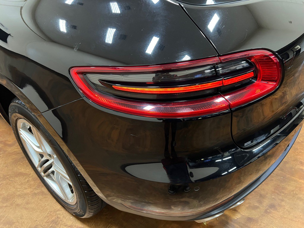 2015 Porsche Macan Image 47