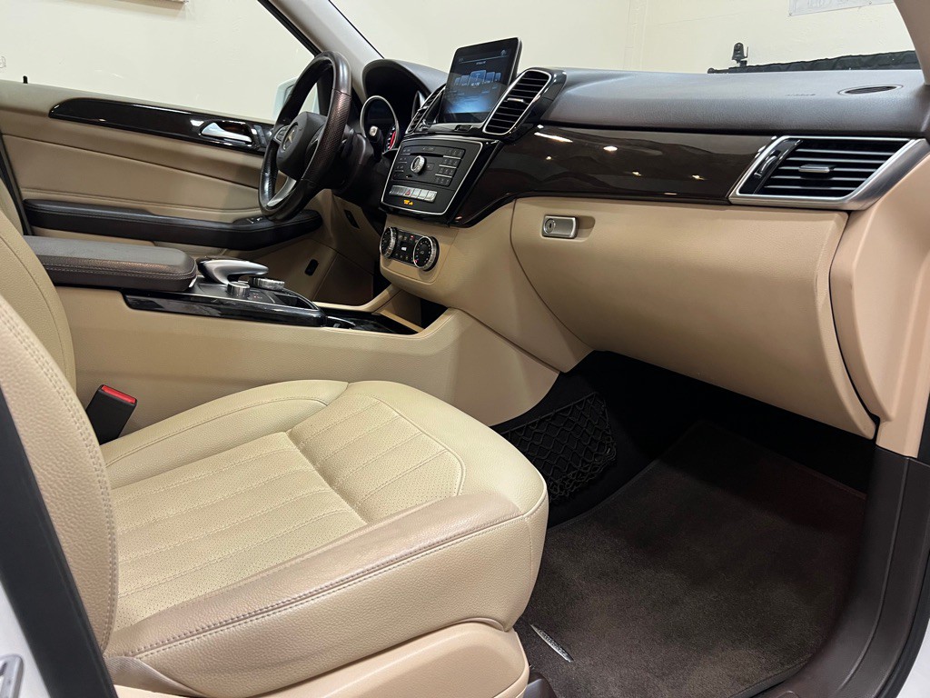 2018 Mercedes-Benz GLE-Class Image 25