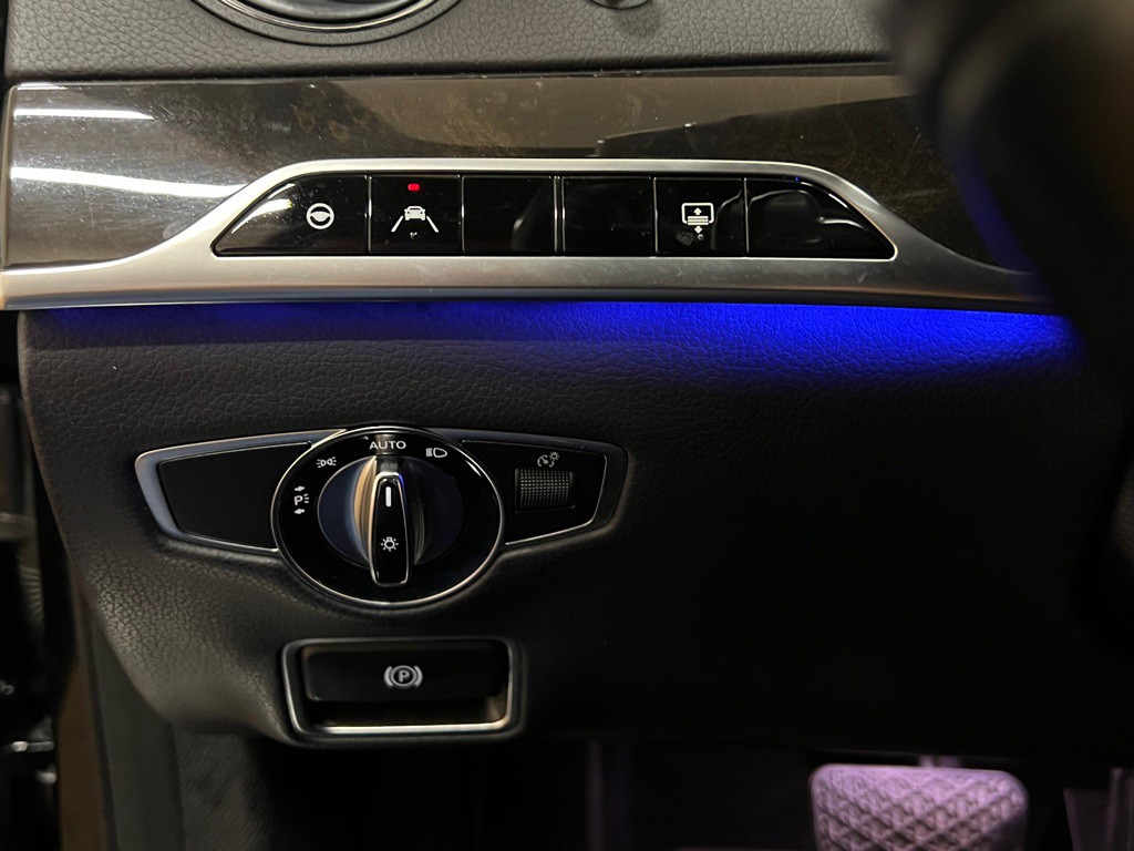 2018 Mercedes-Benz S-Class Image 40