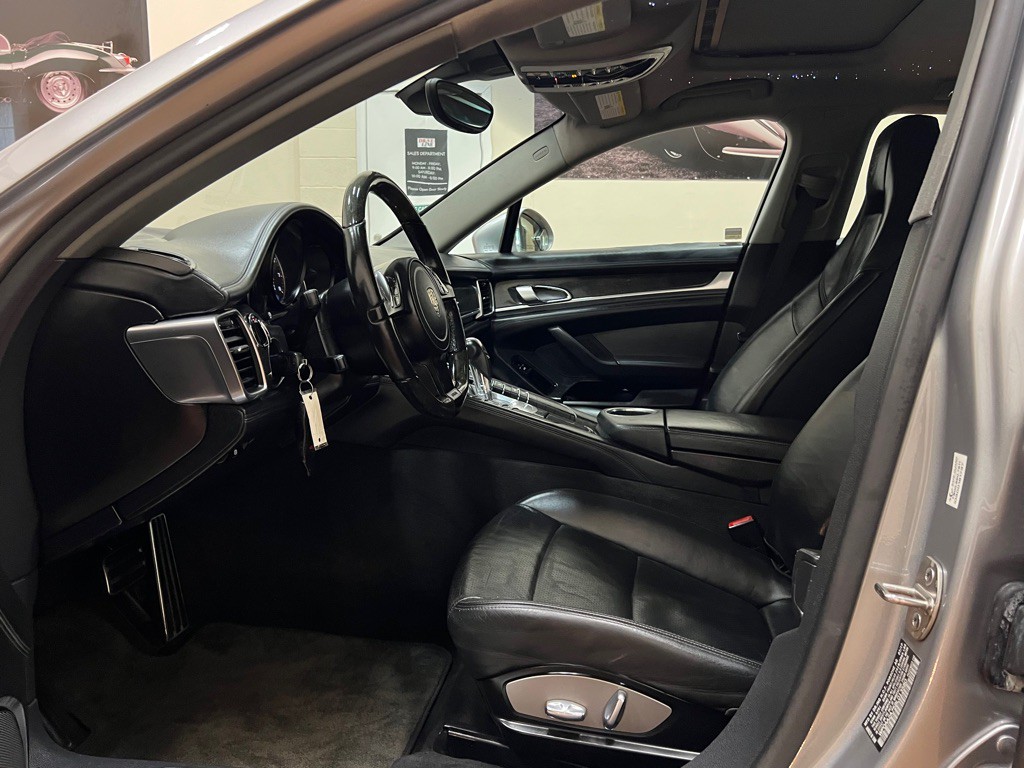 2011 Porsche Panamera Image 15