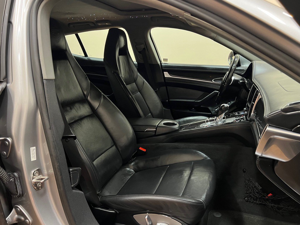 2011 Porsche Panamera Image 23