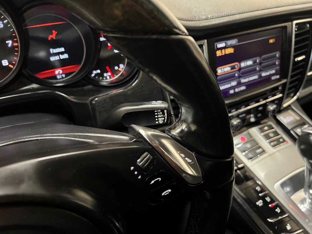 2011 Porsche Panamera Image 28