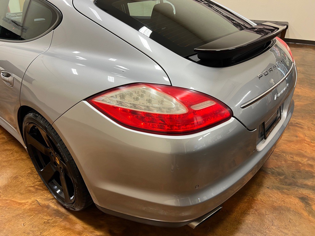 2011 Porsche Panamera Image 46