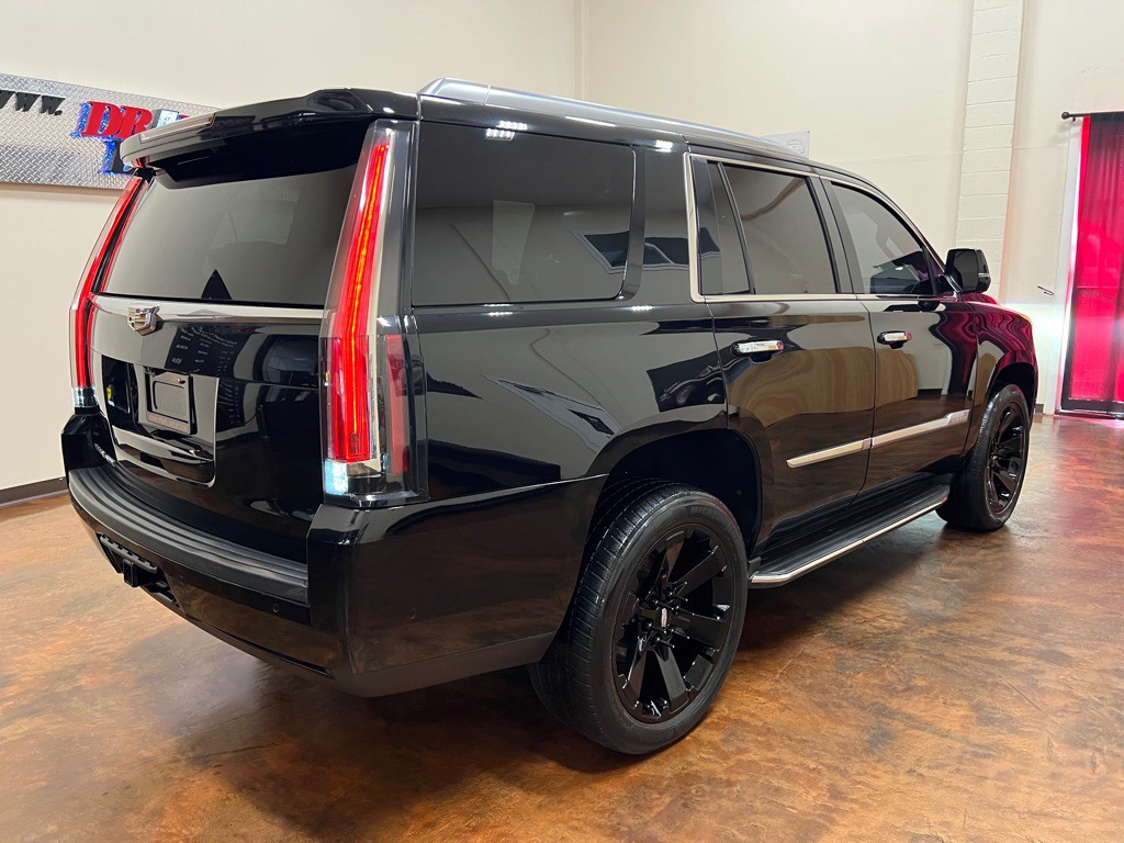 2018 Cadillac Escalade Image 9