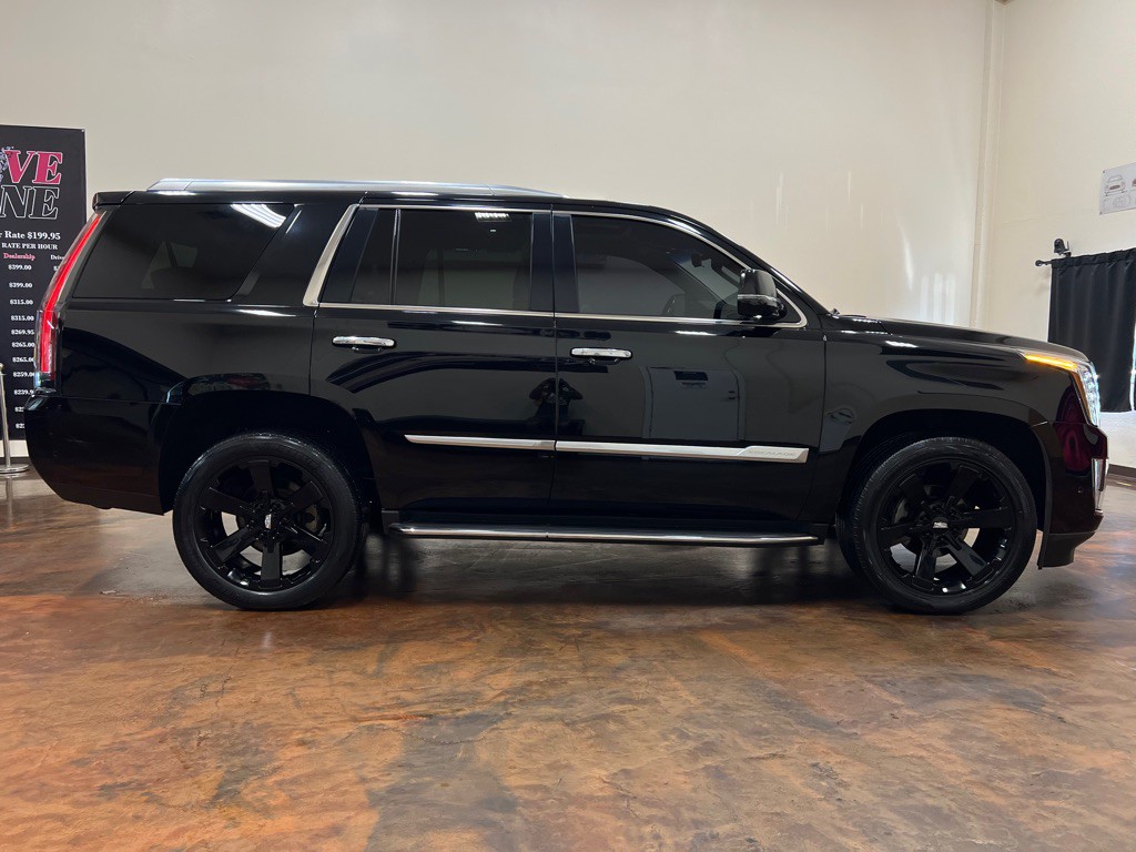 2018 Cadillac Escalade Image 10