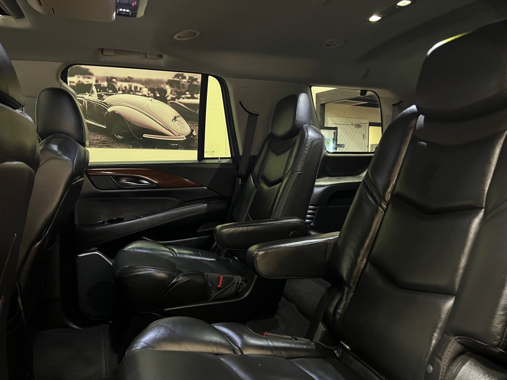 2018 Cadillac Escalade Image 21