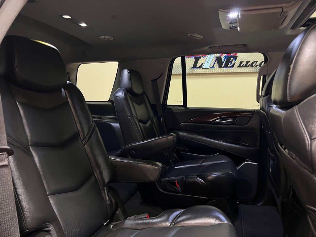 2018 Cadillac Escalade Image 28