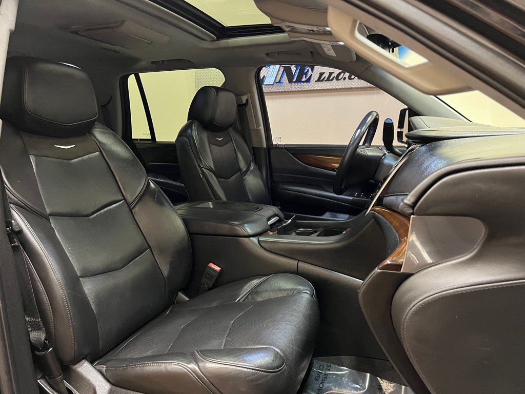 2018 Cadillac Escalade Image 31