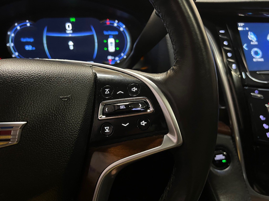 2018 Cadillac Escalade Image 36